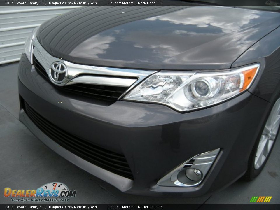 2014 Toyota Camry XLE Magnetic Gray Metallic / Ash Photo #10