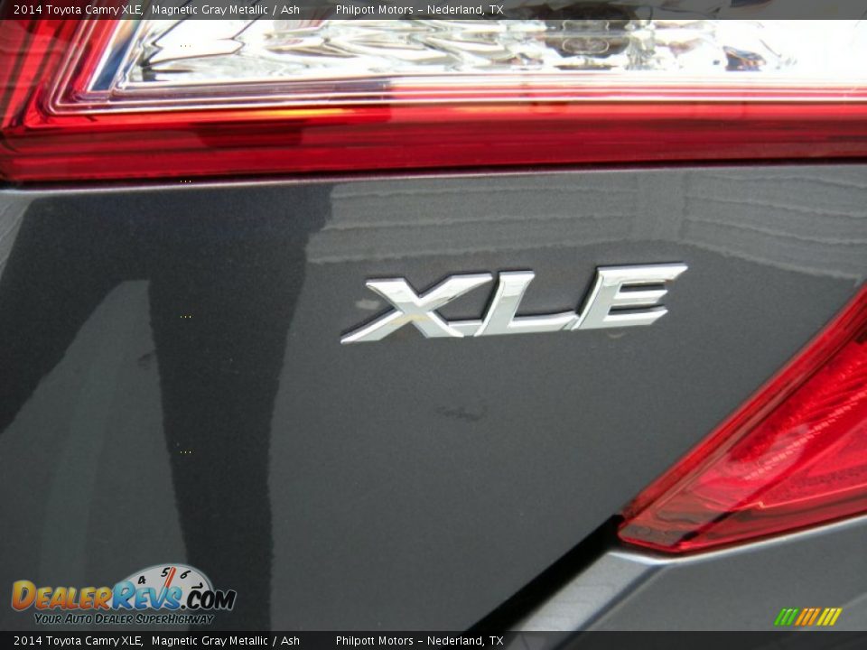 2014 Toyota Camry XLE Magnetic Gray Metallic / Ash Photo #15