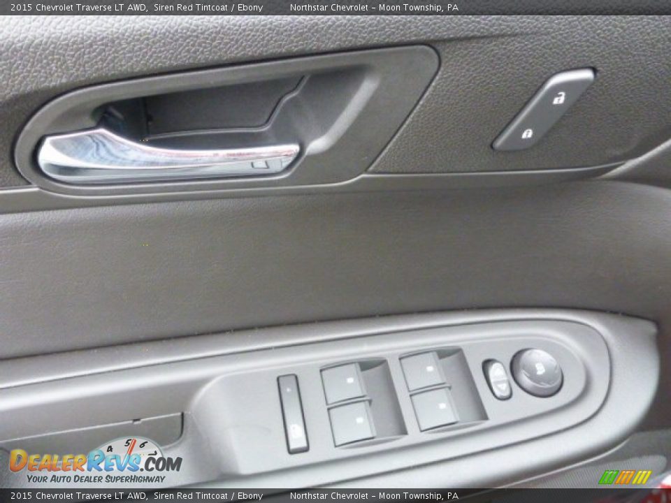 Controls of 2015 Chevrolet Traverse LT AWD Photo #14