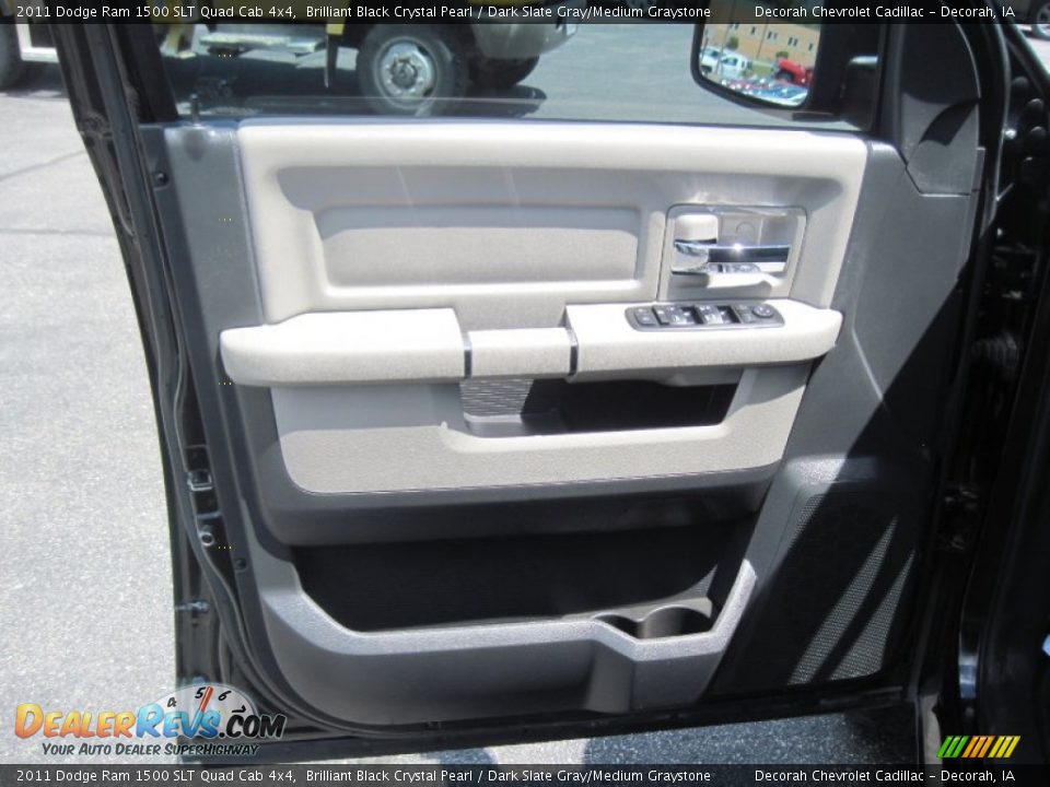 2011 Dodge Ram 1500 SLT Quad Cab 4x4 Brilliant Black Crystal Pearl / Dark Slate Gray/Medium Graystone Photo #10