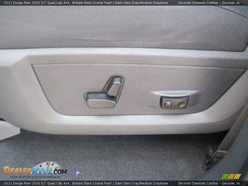 2011 Dodge Ram 1500 SLT Quad Cab 4x4 Brilliant Black Crystal Pearl / Dark Slate Gray/Medium Graystone Photo #11