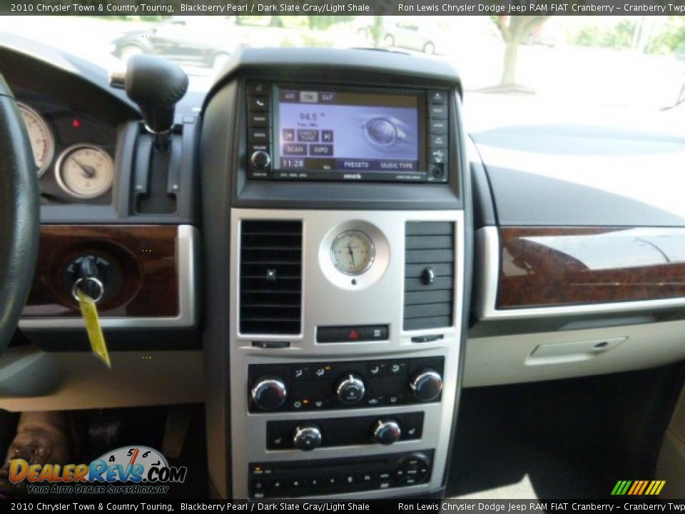 2010 Chrysler Town & Country Touring Blackberry Pearl / Dark Slate Gray/Light Shale Photo #16