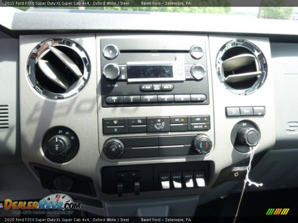 Controls of 2015 Ford F350 Super Duty XL Super Cab 4x4 Photo #16