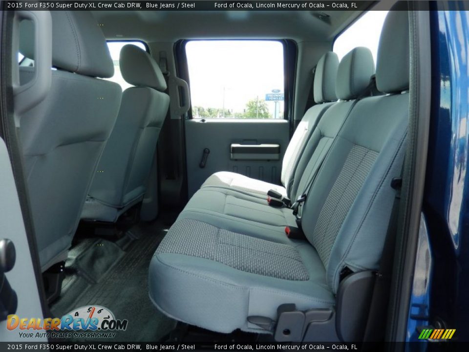 Rear Seat of 2015 Ford F350 Super Duty XL Crew Cab DRW Photo #7
