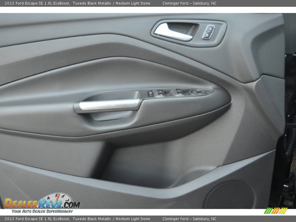 2013 Ford Escape SE 1.6L EcoBoost Tuxedo Black Metallic / Medium Light Stone Photo #8