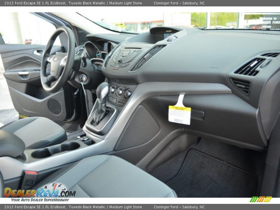 2013 Ford Escape SE 1.6L EcoBoost Tuxedo Black Metallic / Medium Light Stone Photo #16