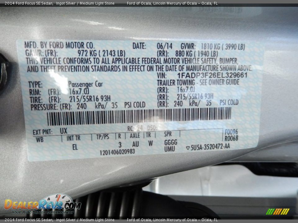 2014 Ford Focus SE Sedan Ingot Silver / Medium Light Stone Photo #12