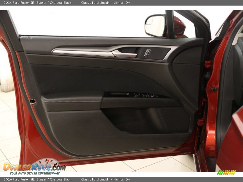 2014 Ford Fusion SE Sunset / Charcoal Black Photo #4