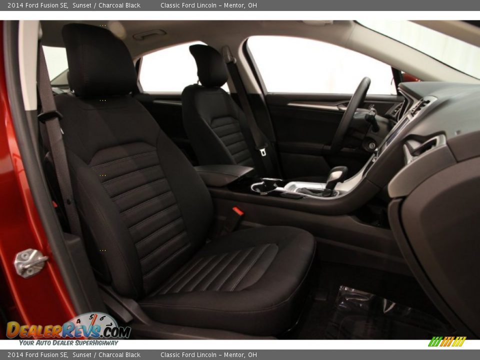 2014 Ford Fusion SE Sunset / Charcoal Black Photo #18