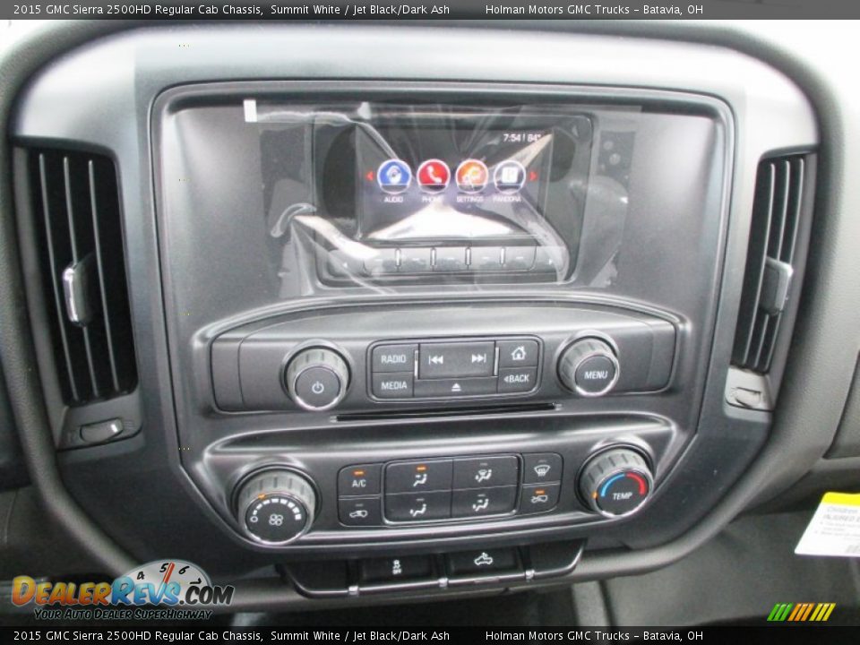 Controls of 2015 GMC Sierra 2500HD Regular Cab Chassis Photo #6
