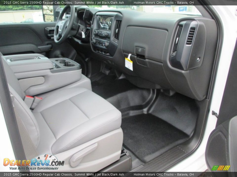 Front Seat of 2015 GMC Sierra 2500HD Regular Cab Chassis Photo #16