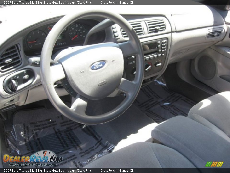 2007 Ford Taurus SE Silver Frost Metallic / Medium/Dark Flint Photo #10