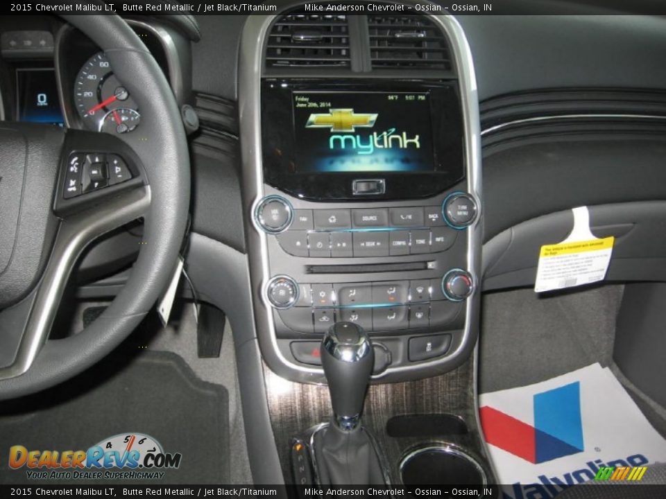 Controls of 2015 Chevrolet Malibu LT Photo #5