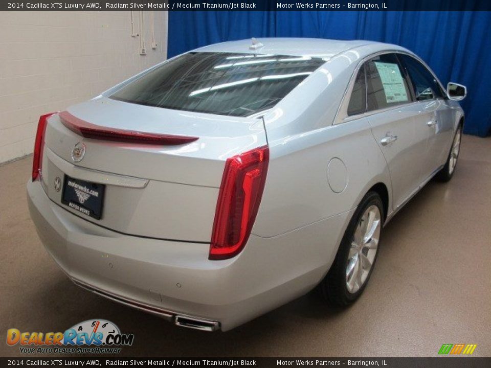 2014 Cadillac XTS Luxury AWD Radiant Silver Metallic / Medium Titanium/Jet Black Photo #7