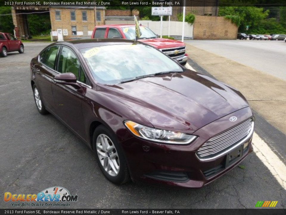 2013 Ford Fusion SE Bordeaux Reserve Red Metallic / Dune Photo #2