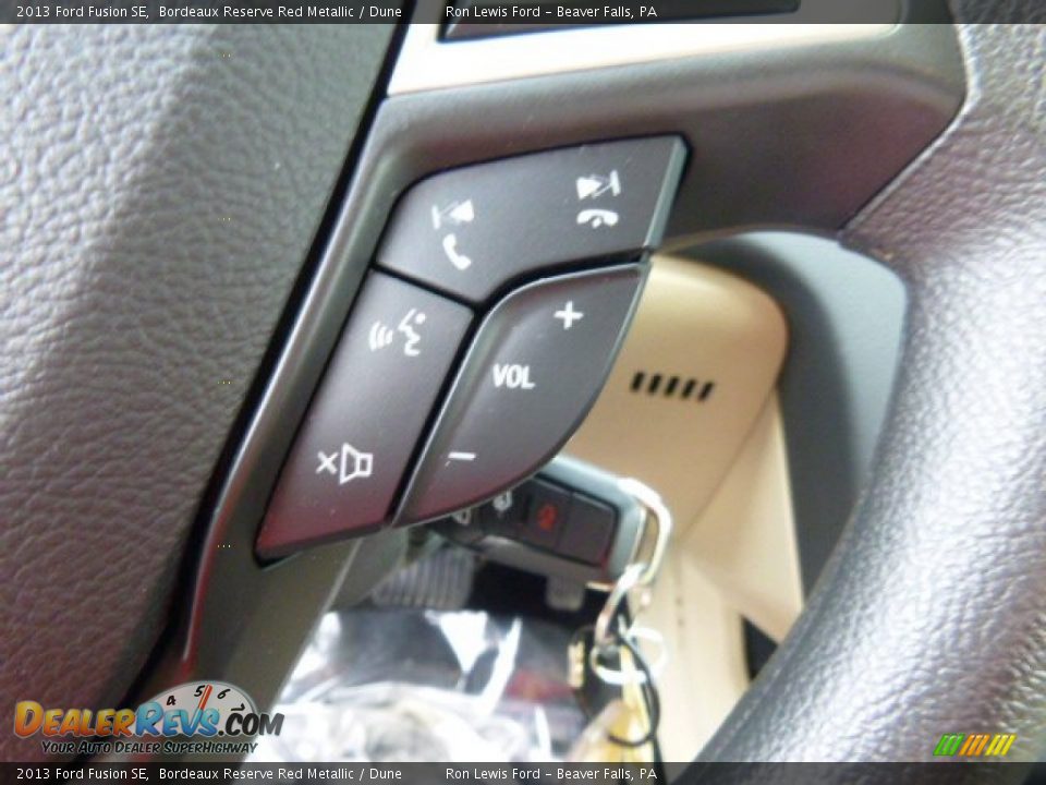 2013 Ford Fusion SE Bordeaux Reserve Red Metallic / Dune Photo #17
