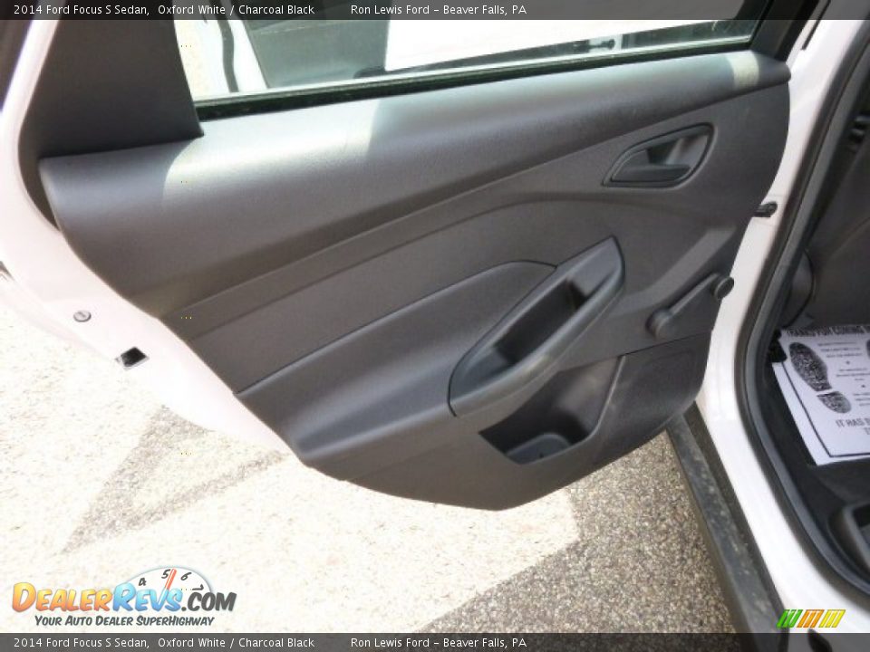 2014 Ford Focus S Sedan Oxford White / Charcoal Black Photo #13