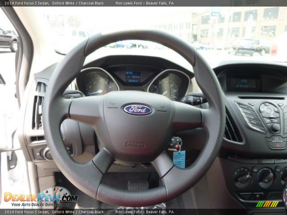 2014 Ford Focus S Sedan Oxford White / Charcoal Black Photo #19