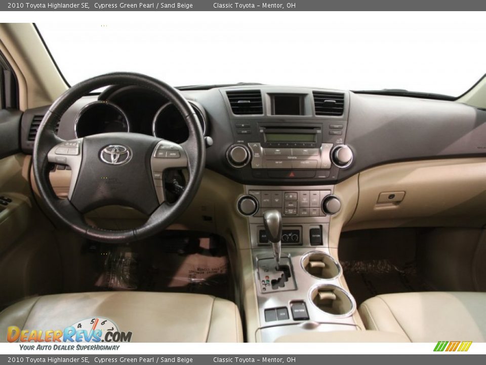 Dashboard of 2010 Toyota Highlander SE Photo #31