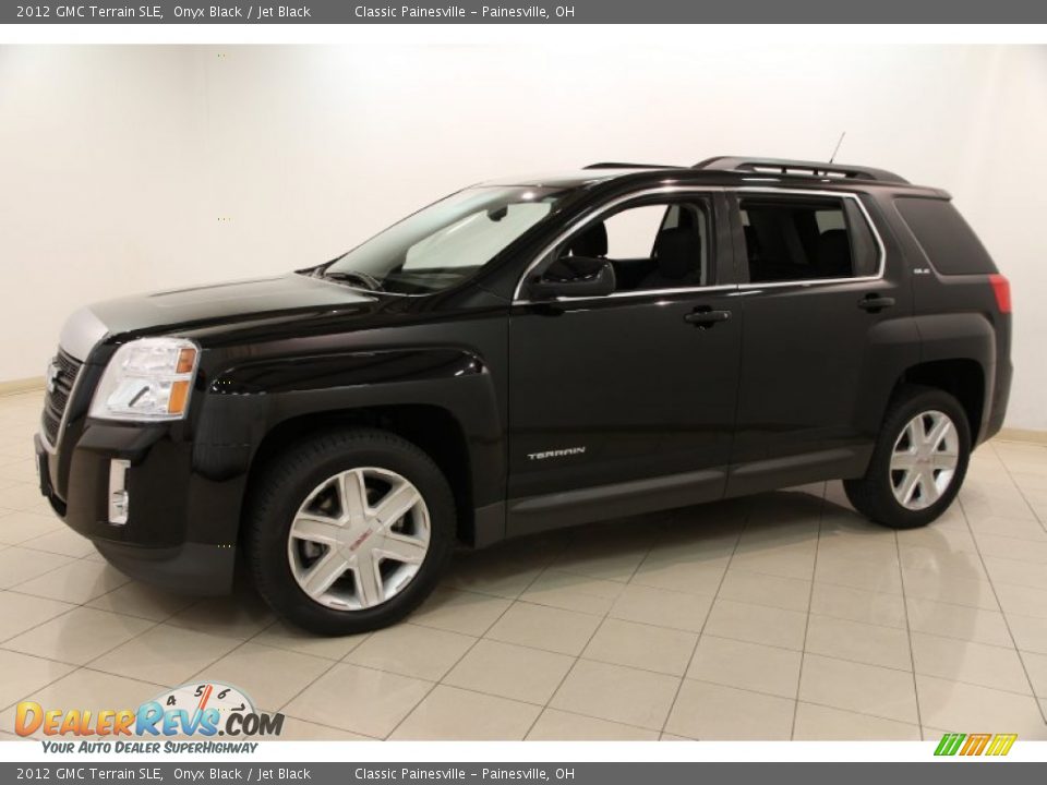 Front 3/4 View of 2012 GMC Terrain SLE Photo #3
