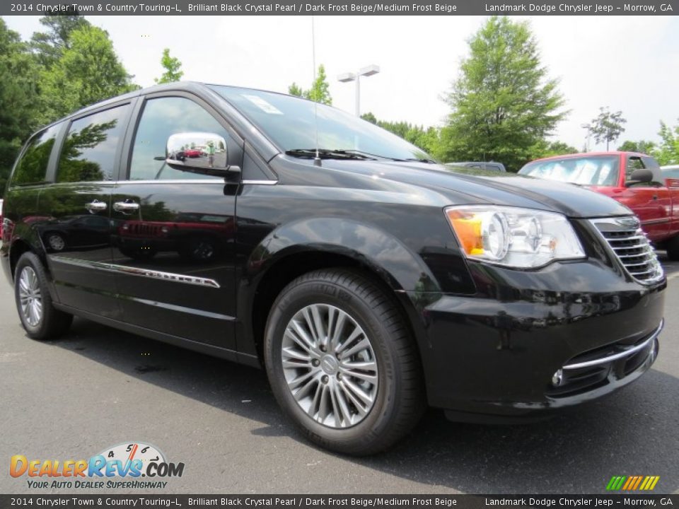2014 Chrysler Town & Country Touring-L Brilliant Black Crystal Pearl / Dark Frost Beige/Medium Frost Beige Photo #4