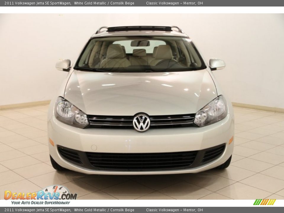 2011 Volkswagen Jetta SE SportWagen White Gold Metallic / Cornsilk Beige Photo #2