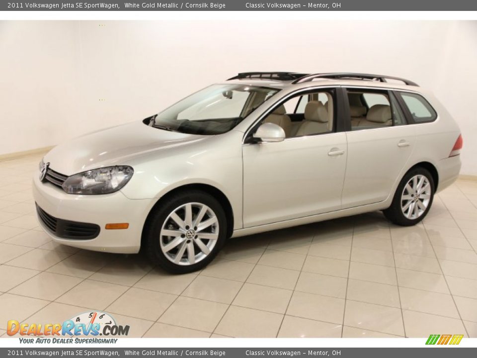 2011 Volkswagen Jetta SE SportWagen White Gold Metallic / Cornsilk Beige Photo #3