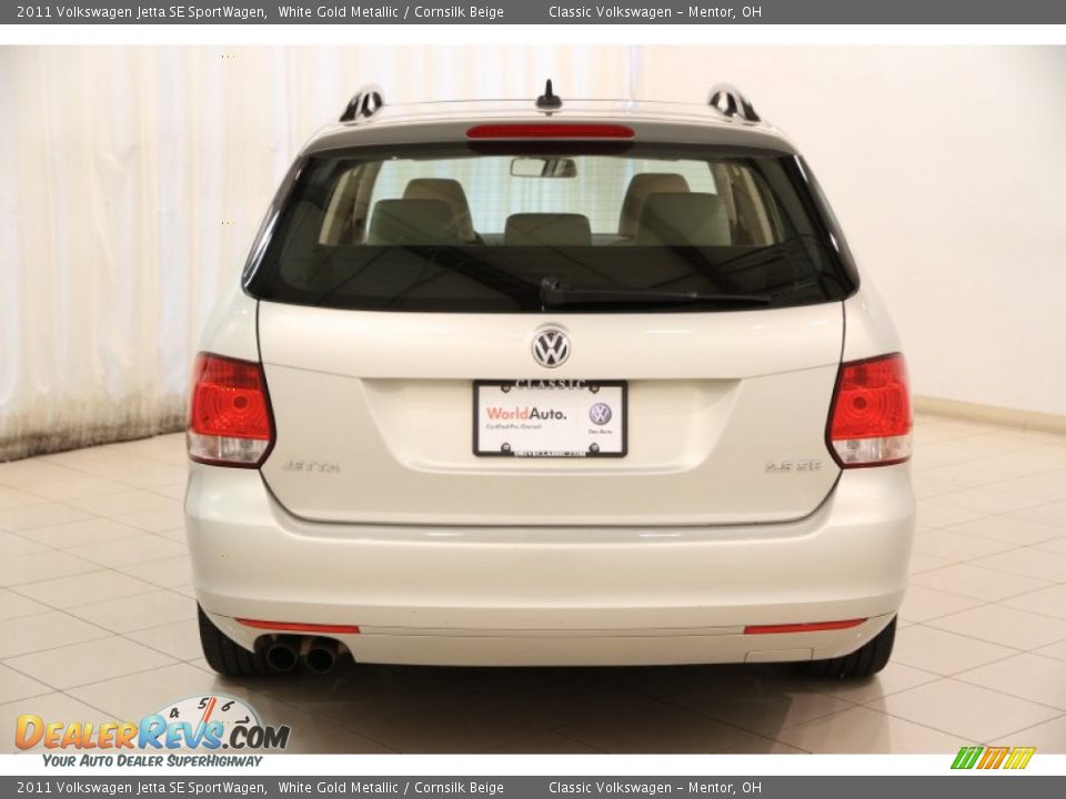 2011 Volkswagen Jetta SE SportWagen White Gold Metallic / Cornsilk Beige Photo #21