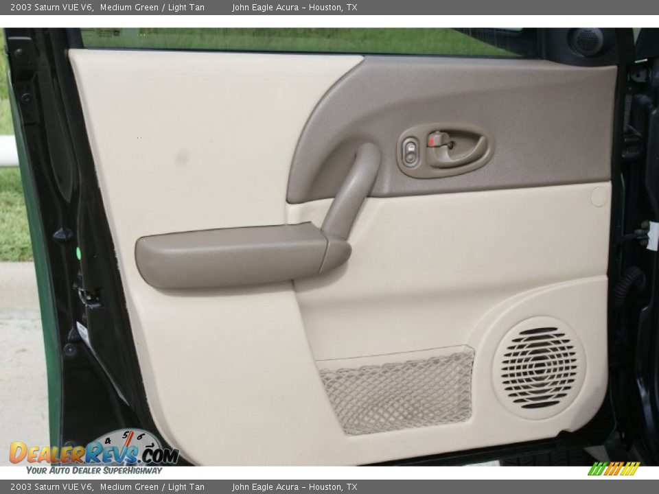 Door Panel of 2003 Saturn VUE V6 Photo #8