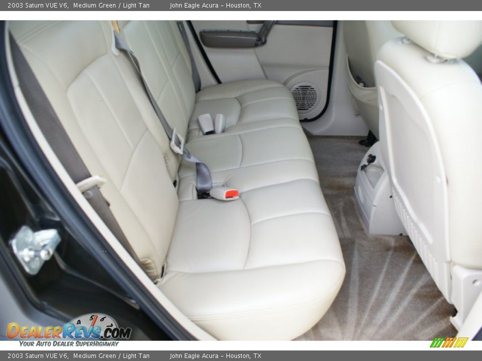 Rear Seat of 2003 Saturn VUE V6 Photo #15