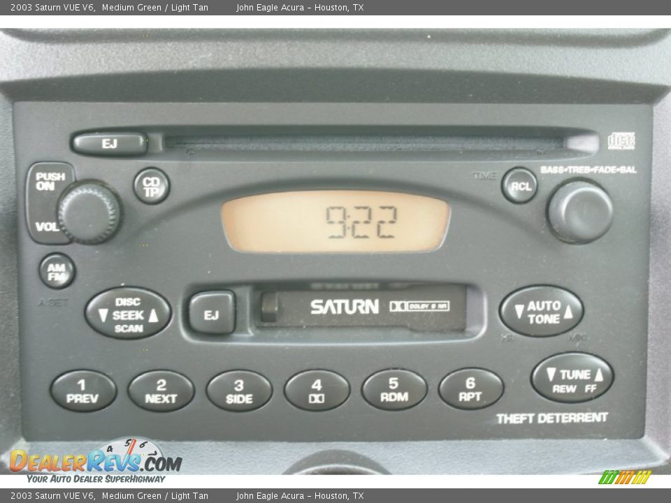 Audio System of 2003 Saturn VUE V6 Photo #25
