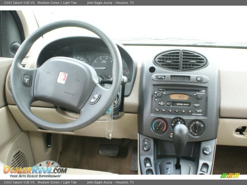 2003 Saturn VUE V6 Medium Green / Light Tan Photo #36