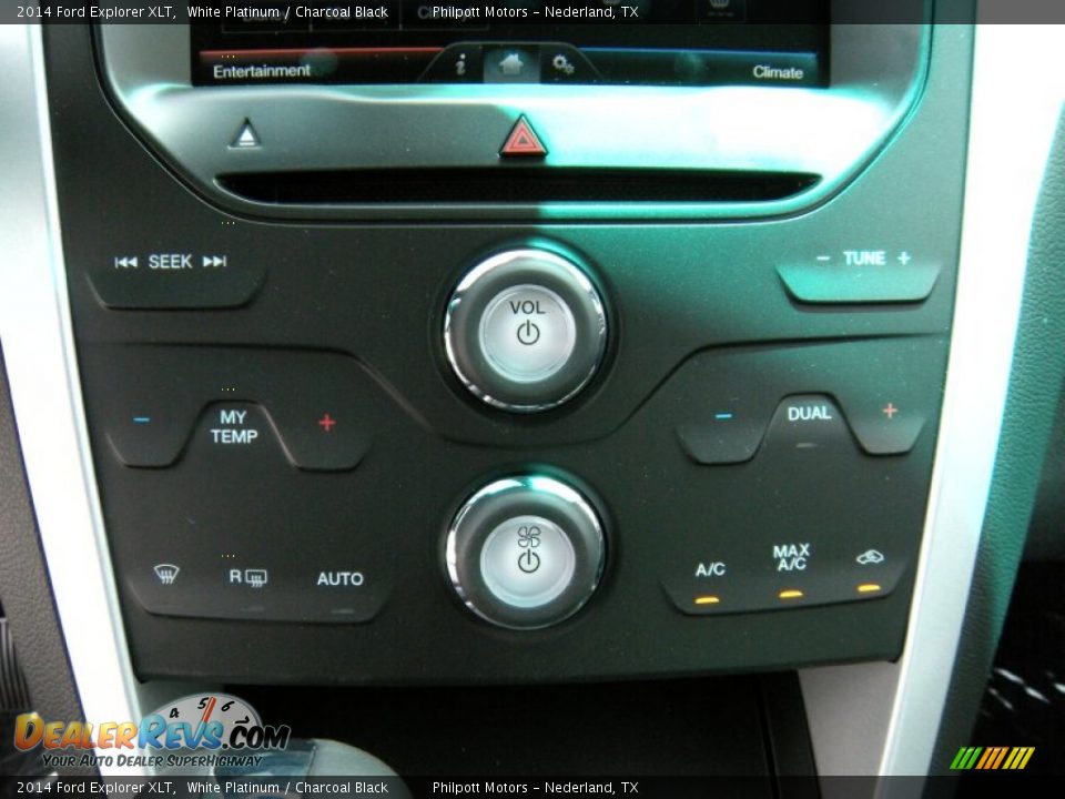 2014 Ford Explorer XLT White Platinum / Charcoal Black Photo #31