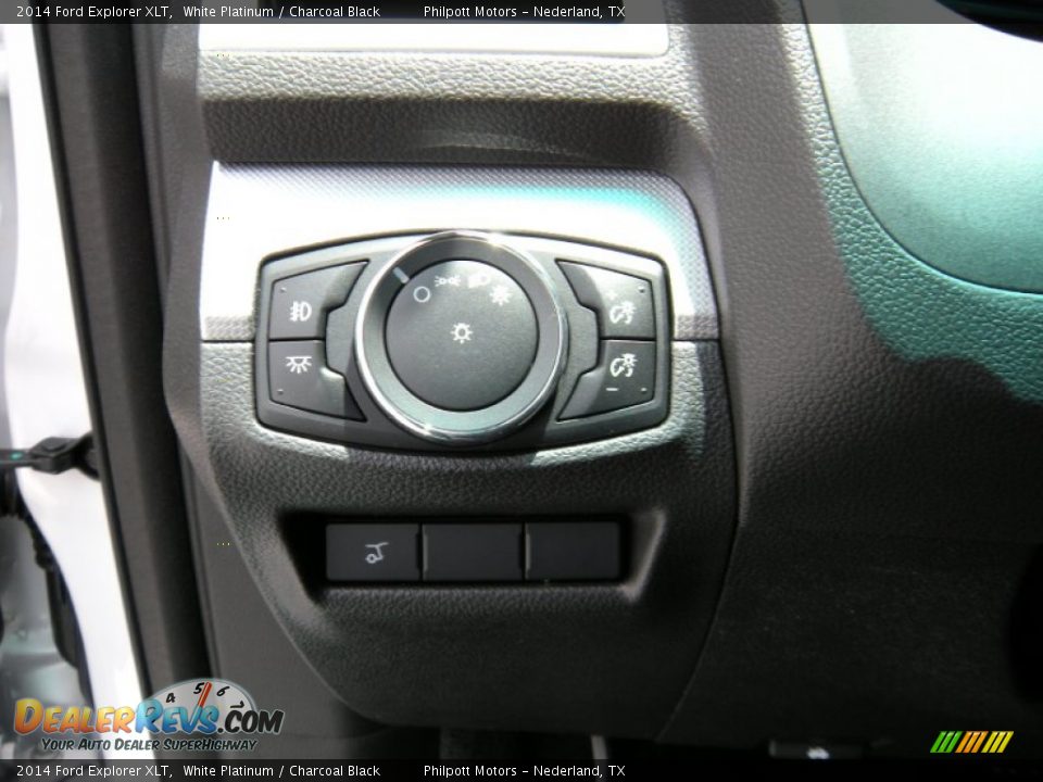 2014 Ford Explorer XLT White Platinum / Charcoal Black Photo #35
