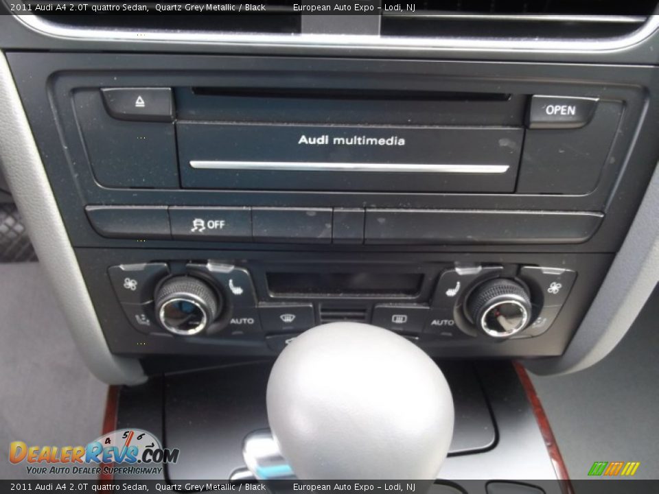 2011 Audi A4 2.0T quattro Sedan Quartz Grey Metallic / Black Photo #30