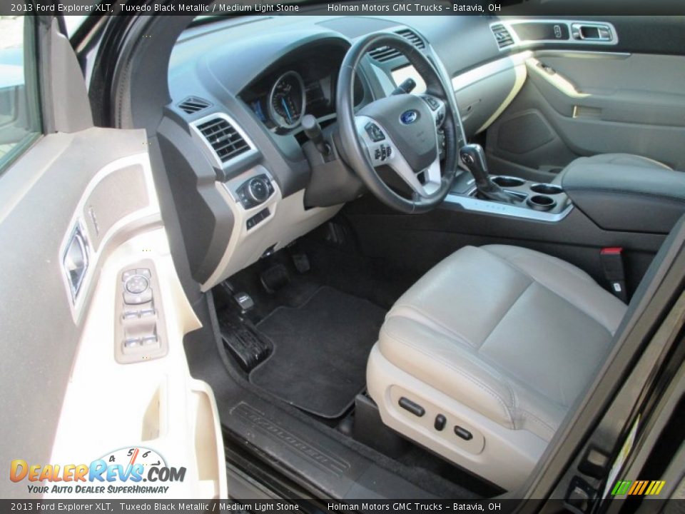 2013 Ford Explorer XLT Tuxedo Black Metallic / Medium Light Stone Photo #6