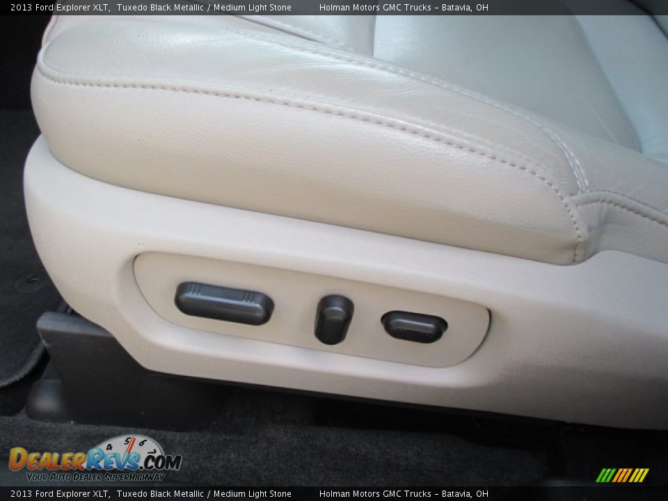 2013 Ford Explorer XLT Tuxedo Black Metallic / Medium Light Stone Photo #7