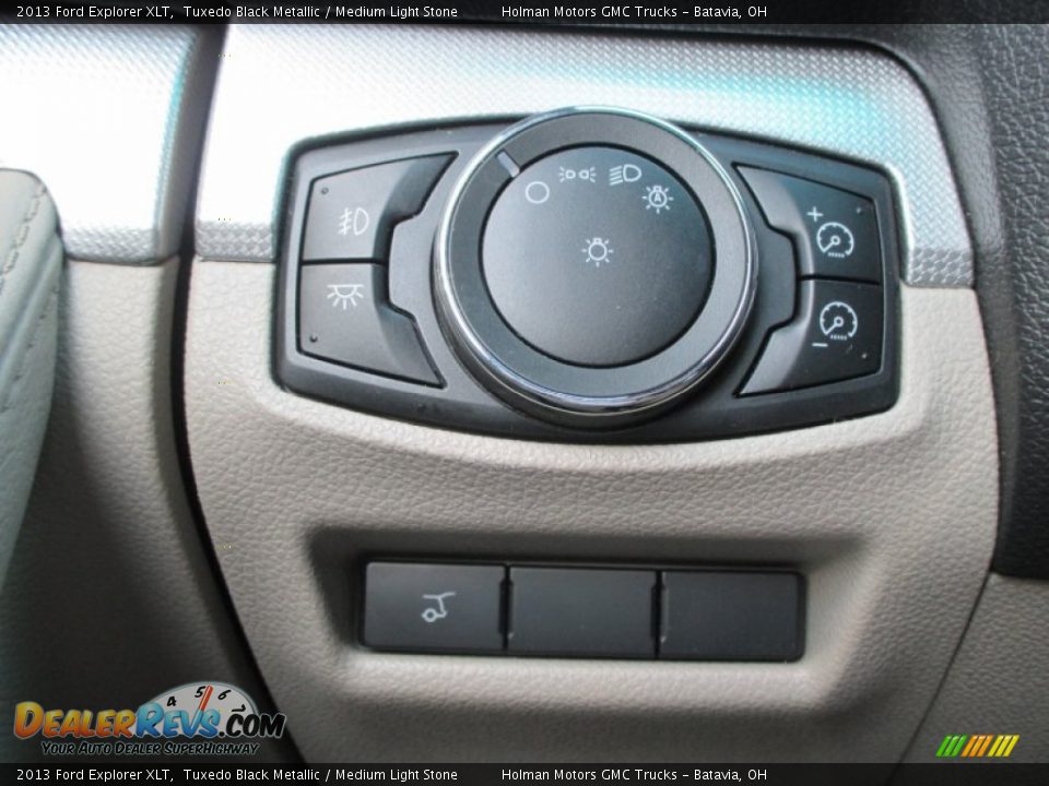 2013 Ford Explorer XLT Tuxedo Black Metallic / Medium Light Stone Photo #21