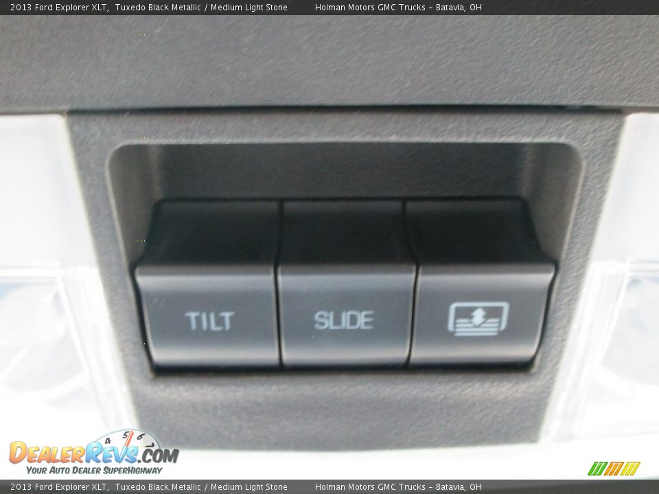 2013 Ford Explorer XLT Tuxedo Black Metallic / Medium Light Stone Photo #22