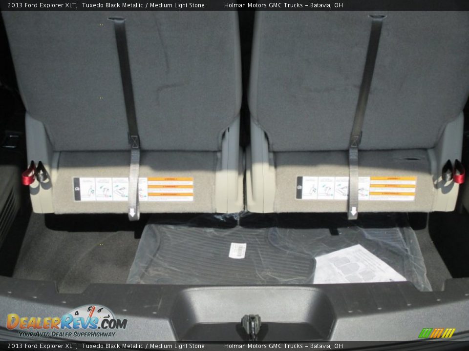 2013 Ford Explorer XLT Tuxedo Black Metallic / Medium Light Stone Photo #30