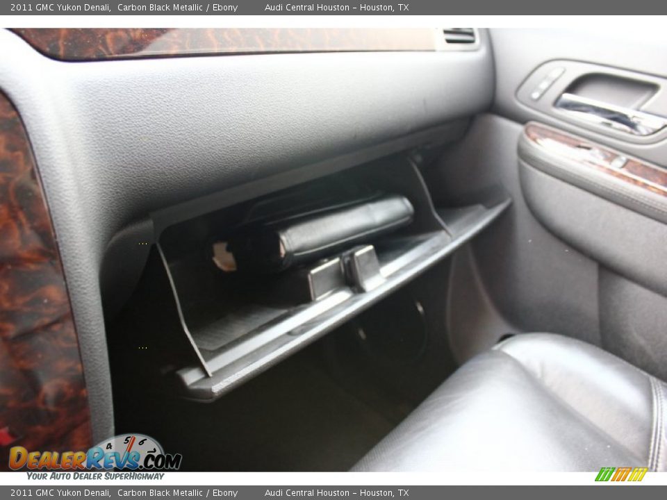 2011 GMC Yukon Denali Carbon Black Metallic / Ebony Photo #26