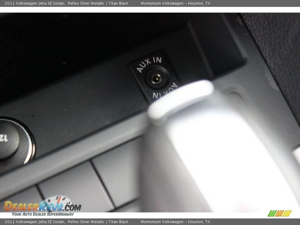 2011 Volkswagen Jetta SE Sedan Reflex Silver Metallic / Titan Black Photo #18