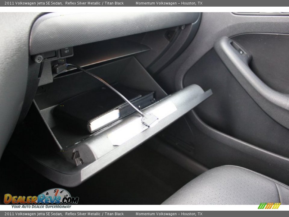 2011 Volkswagen Jetta SE Sedan Reflex Silver Metallic / Titan Black Photo #19