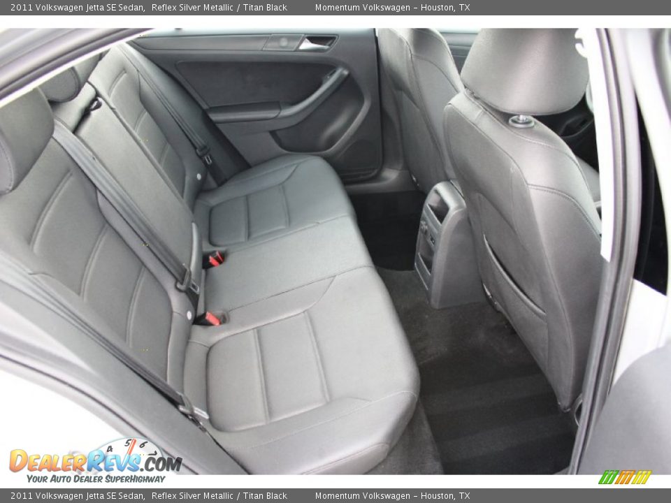 2011 Volkswagen Jetta SE Sedan Reflex Silver Metallic / Titan Black Photo #30