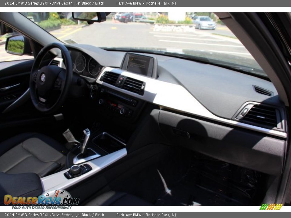 2014 BMW 3 Series 320i xDrive Sedan Jet Black / Black Photo #26