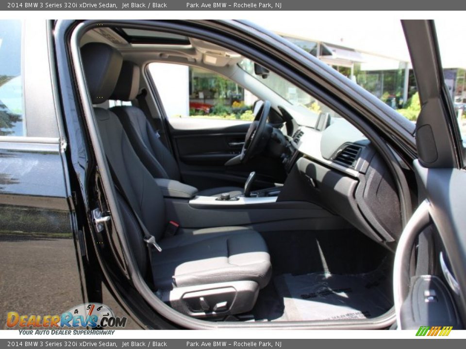 2014 BMW 3 Series 320i xDrive Sedan Jet Black / Black Photo #27