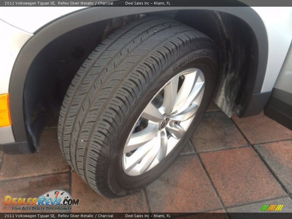 2011 Volkswagen Tiguan SE Reflex Silver Metallic / Charcoal Photo #13