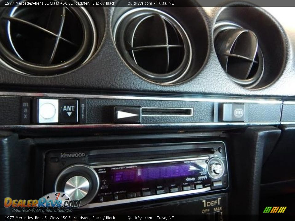 Controls of 1977 Mercedes-Benz SL Class 450 SL roadster Photo #16