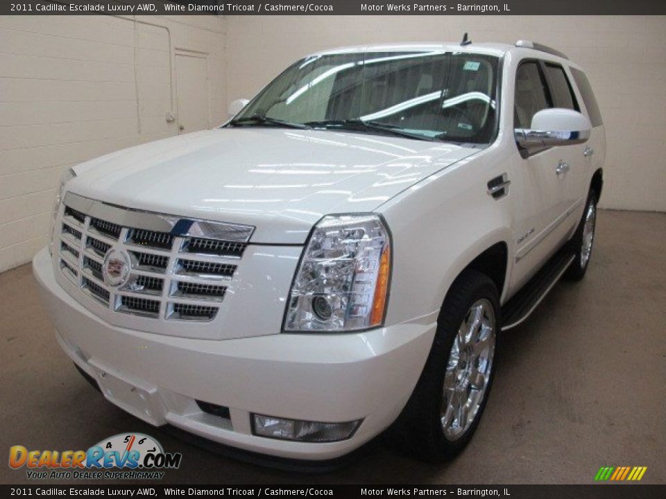 2011 Cadillac Escalade Luxury AWD White Diamond Tricoat / Cashmere/Cocoa Photo #4