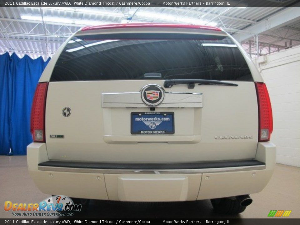 2011 Cadillac Escalade Luxury AWD White Diamond Tricoat / Cashmere/Cocoa Photo #8